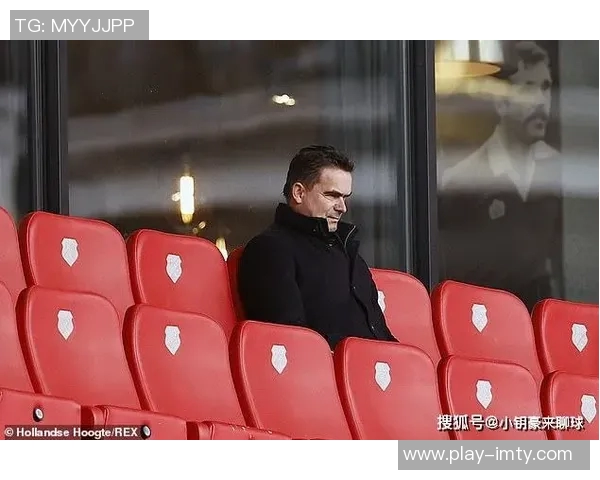 阿贾克斯再度寻求奥维马斯回归担任技术总监的可能性 阿贾克斯再度寻求奥维马斯回归担任技术总监的可能性